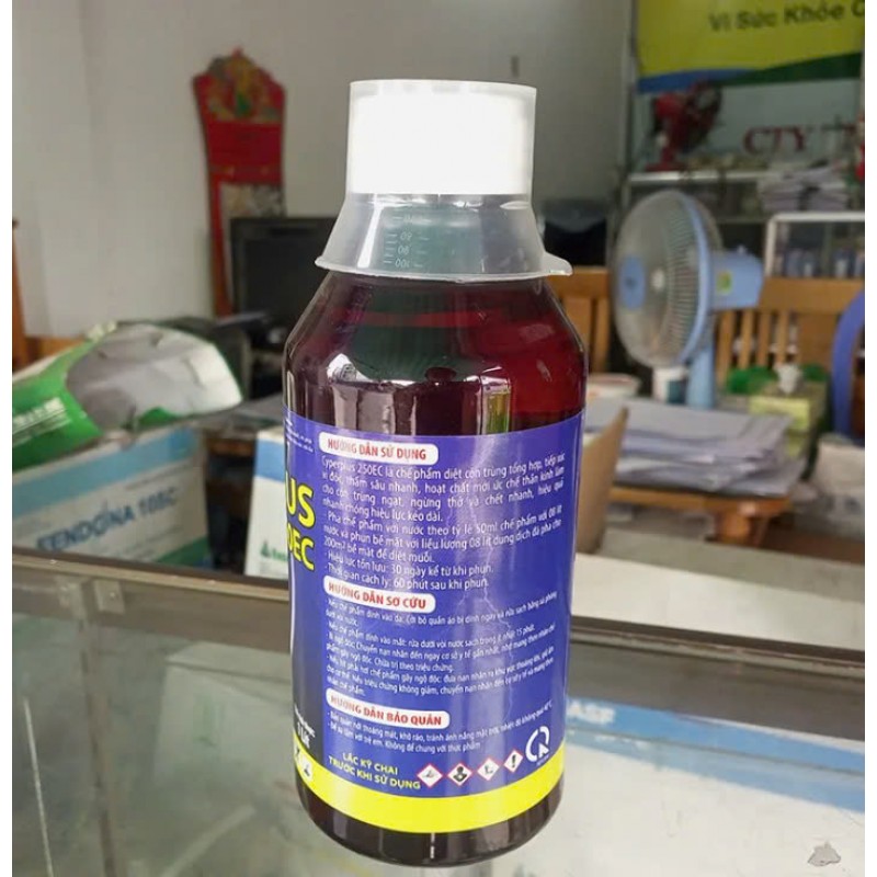 Thuốc Diệt Muỗi Cyper Plus 250 EC Chai 1 Lít