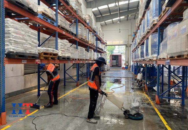 Dịch Vụ Vệ sinh Nhà Xưởng Tại Thủ Thừa Long An